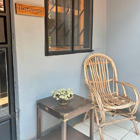 30 Wilson Bed & Breakfast Джинджа Екстериор снимка