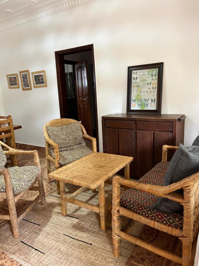 30 Wilson Bed & Breakfast Джинджа Екстериор снимка