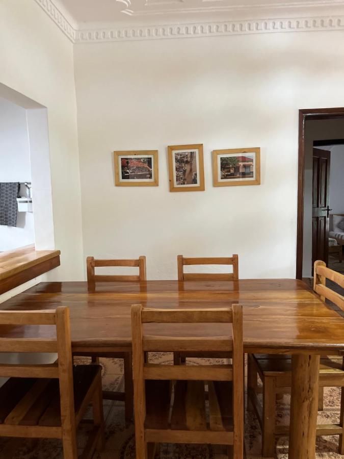30 Wilson Bed & Breakfast Джинджа Екстериор снимка