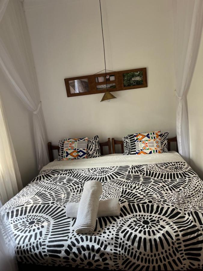 30 Wilson Bed & Breakfast Джинджа Екстериор снимка