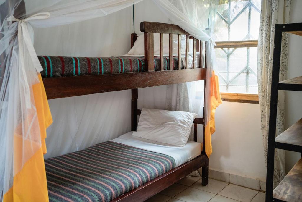 30 Wilson Bed & Breakfast Джинджа Екстериор снимка